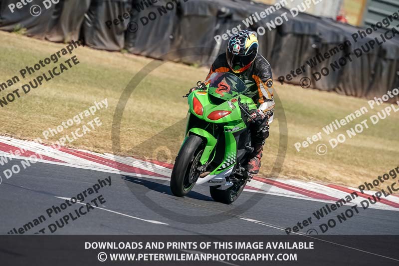 donington no limits trackday;donington park photographs;donington trackday photographs;no limits trackdays;peter wileman photography;trackday digital images;trackday photos